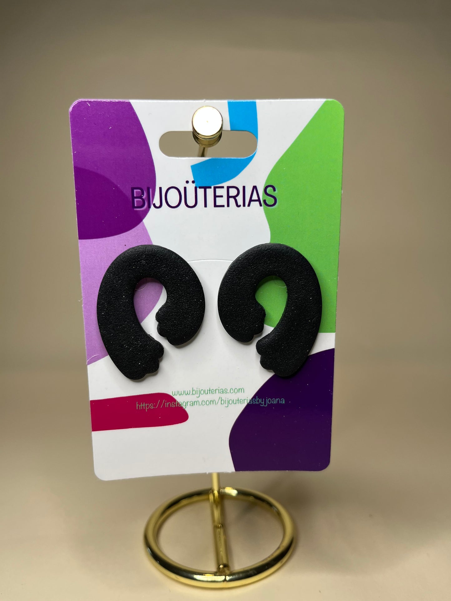 Pendientes Onda Negro