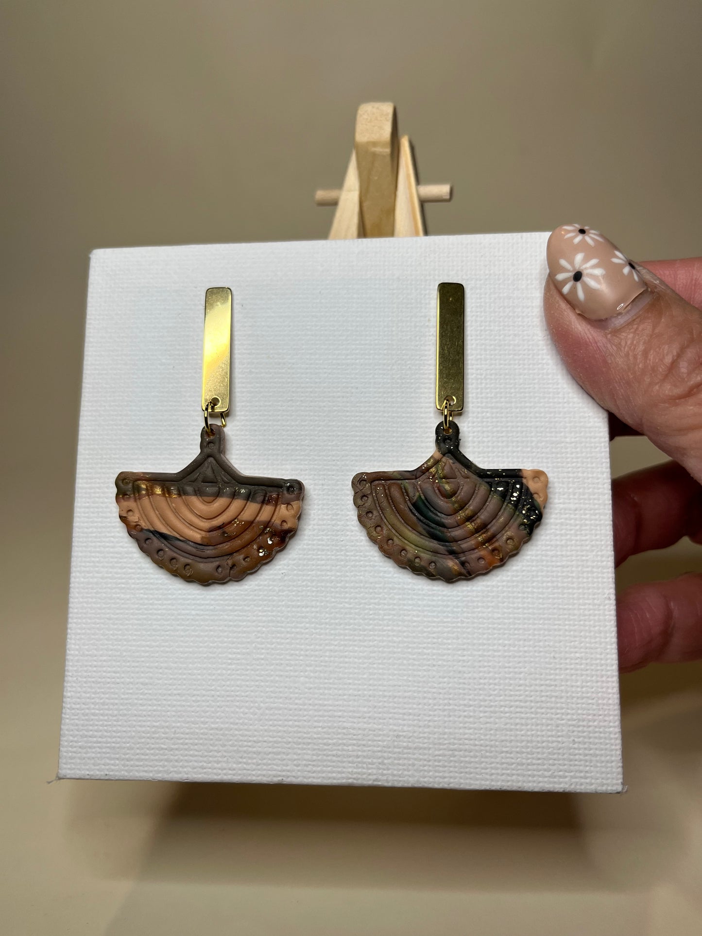 Pendiente Abanico Tierra