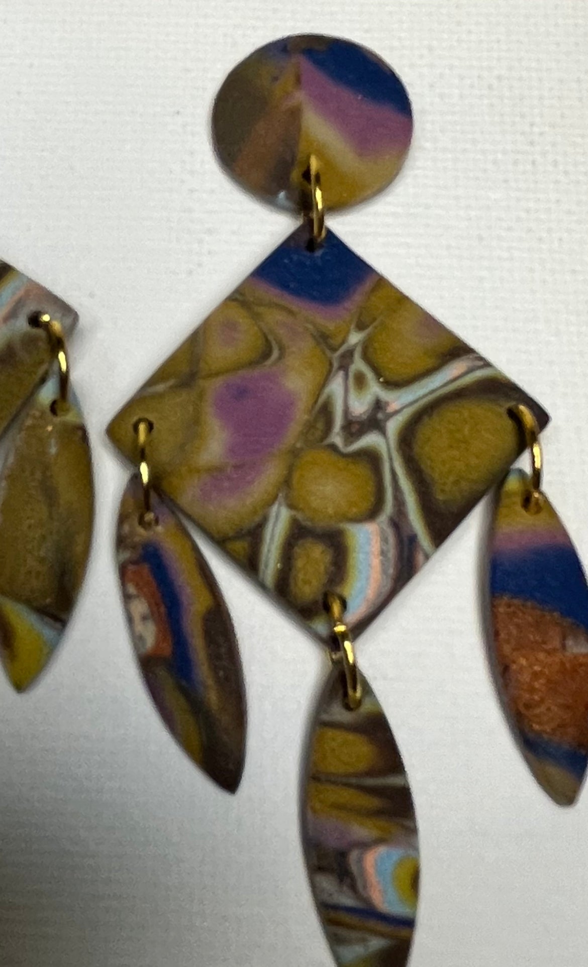 Pendiente arcoíris plumas colgantes