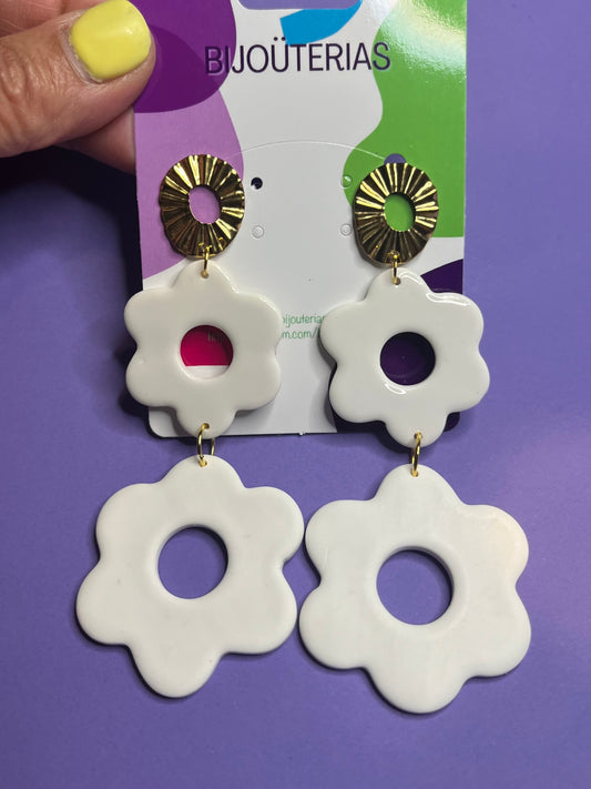 Pendiente Flores Blancas