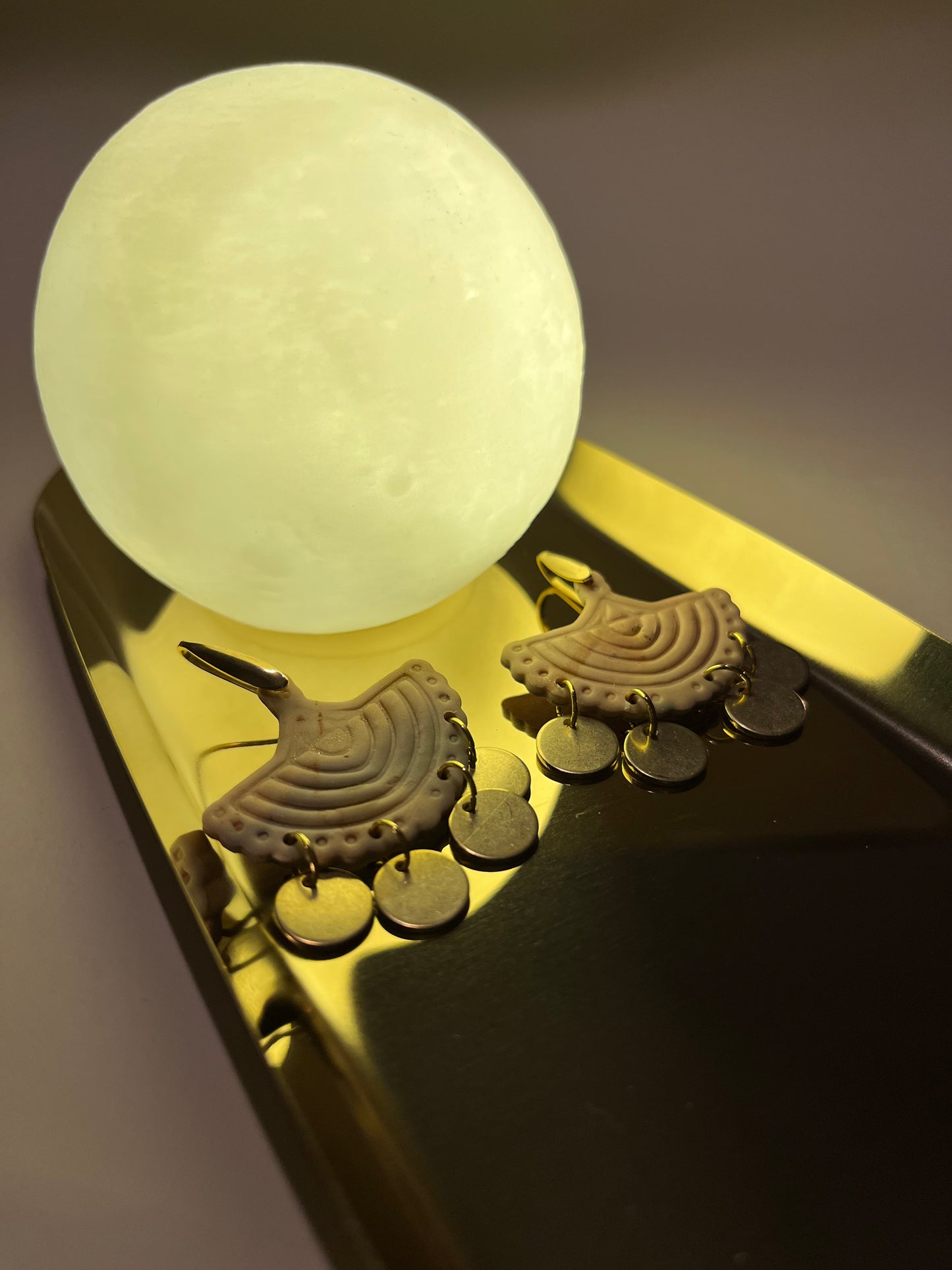 Pendiente Abanico Beige