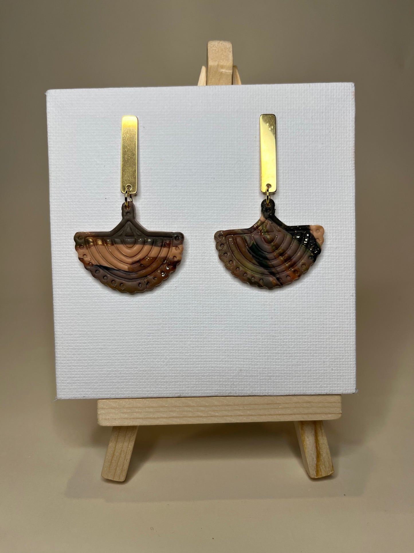 Pendiente Abanico Tierra