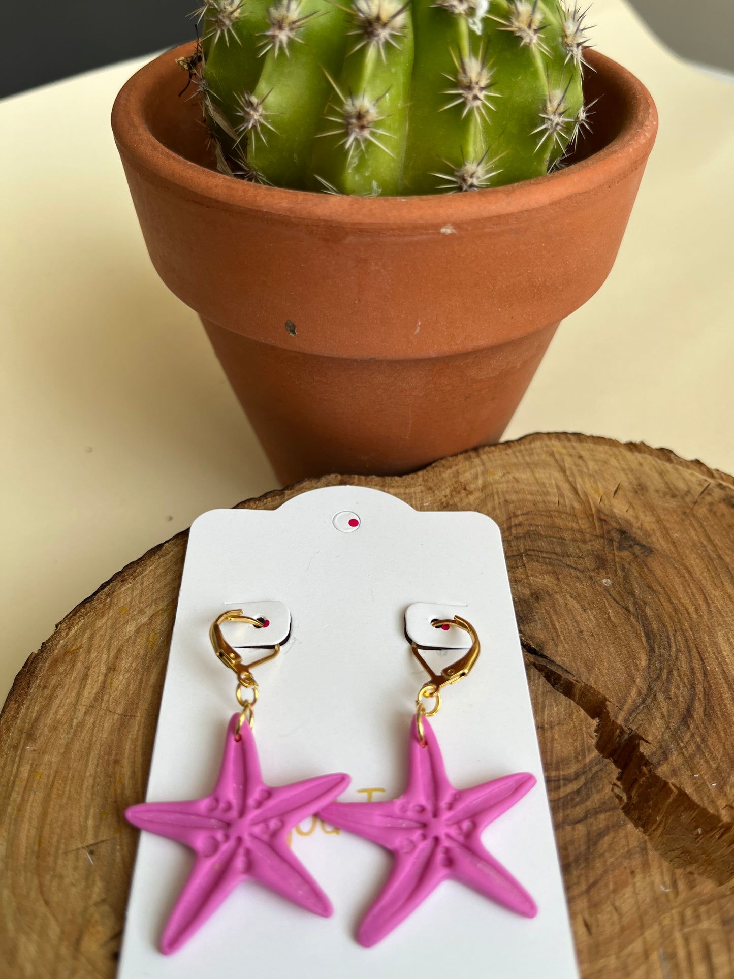 Pendiente Estrella Mar Fucsia