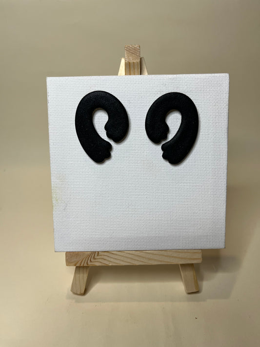 Pendientes Onda Negro