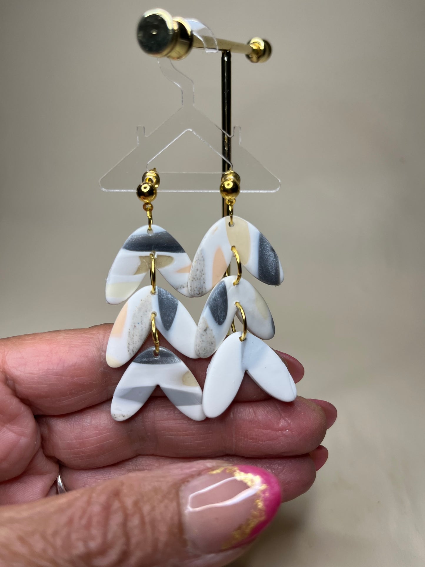 Pendiente Colección Mármol Gris Hojas