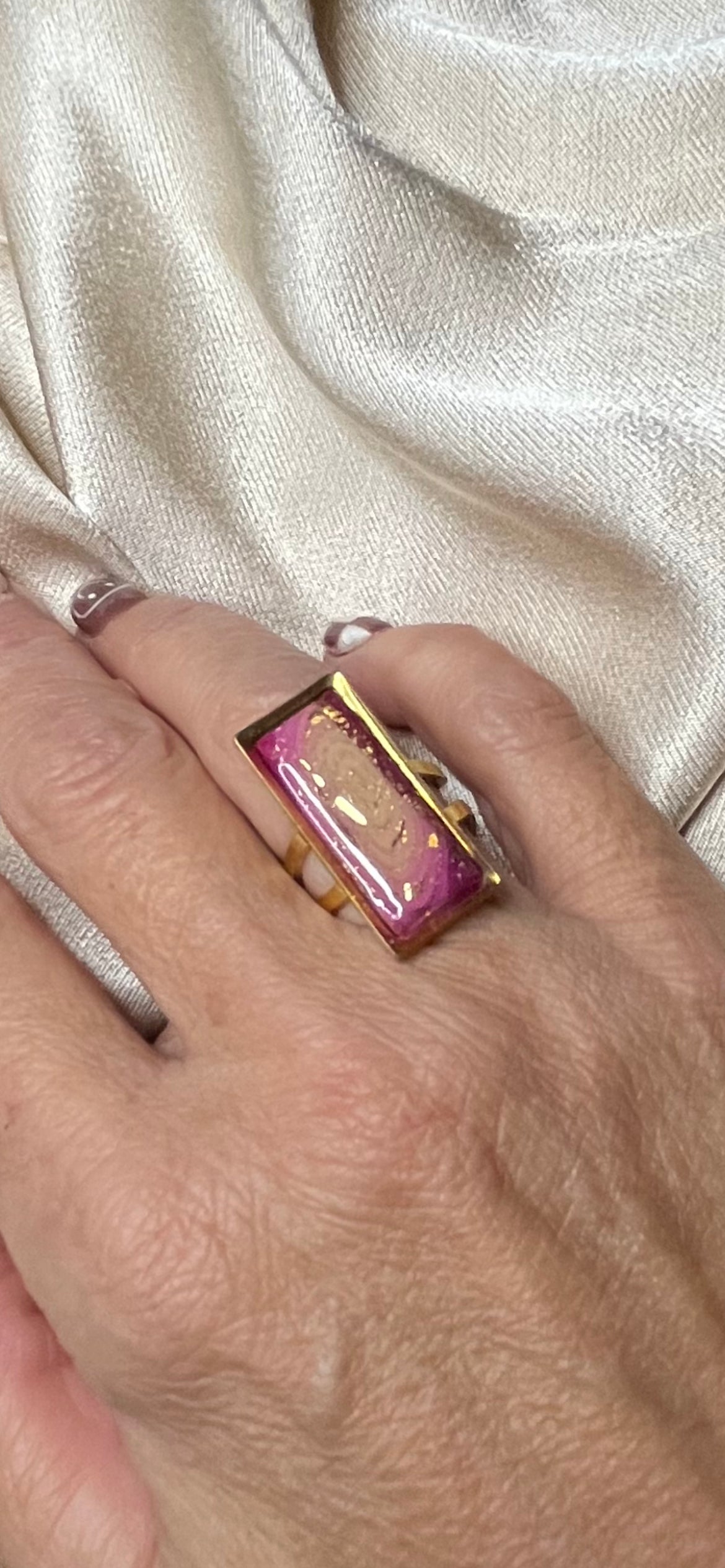 Anillo Fucsia Infinito - Modelo Rectangular