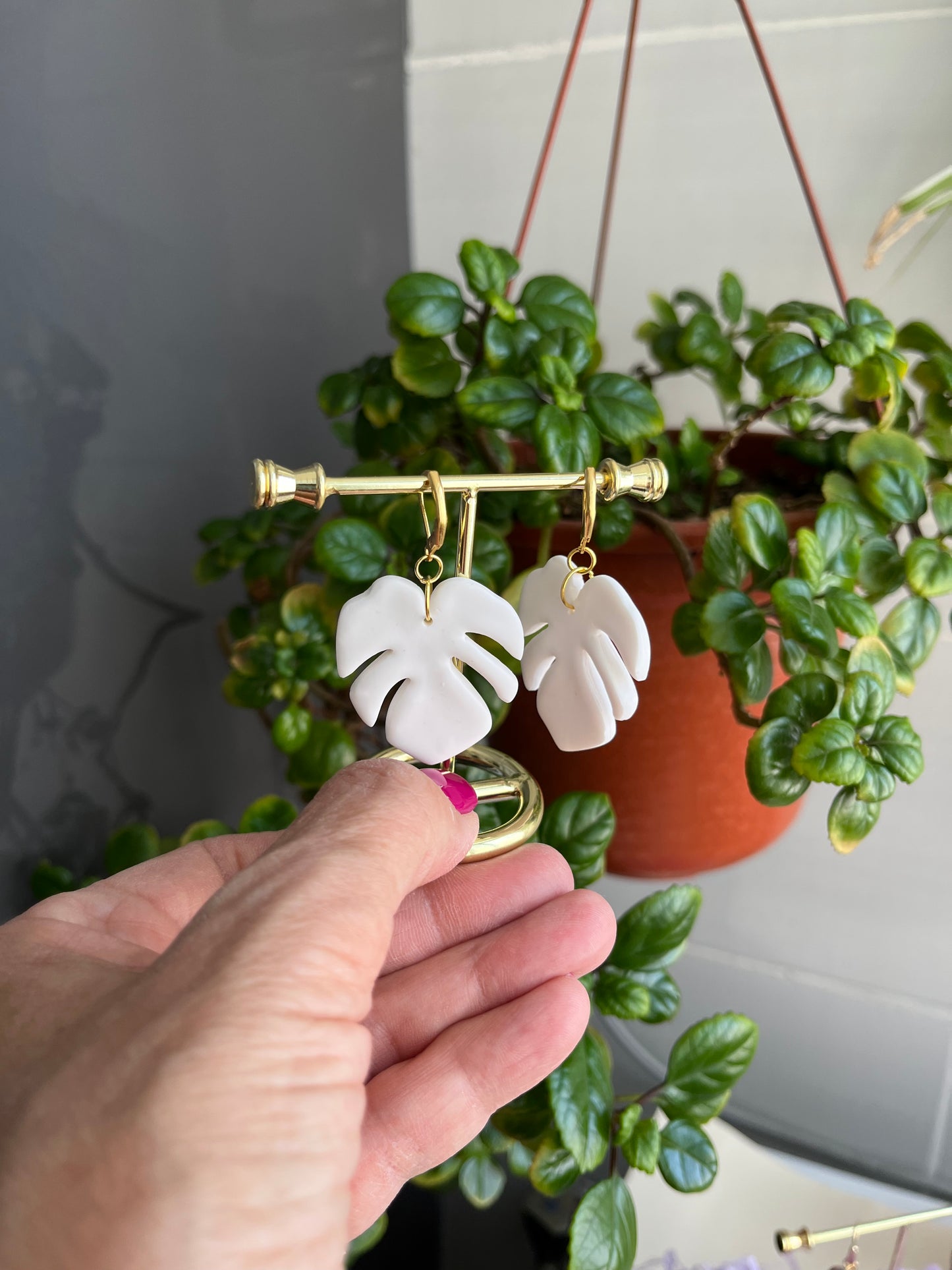 Pendientes Monstera Blanca