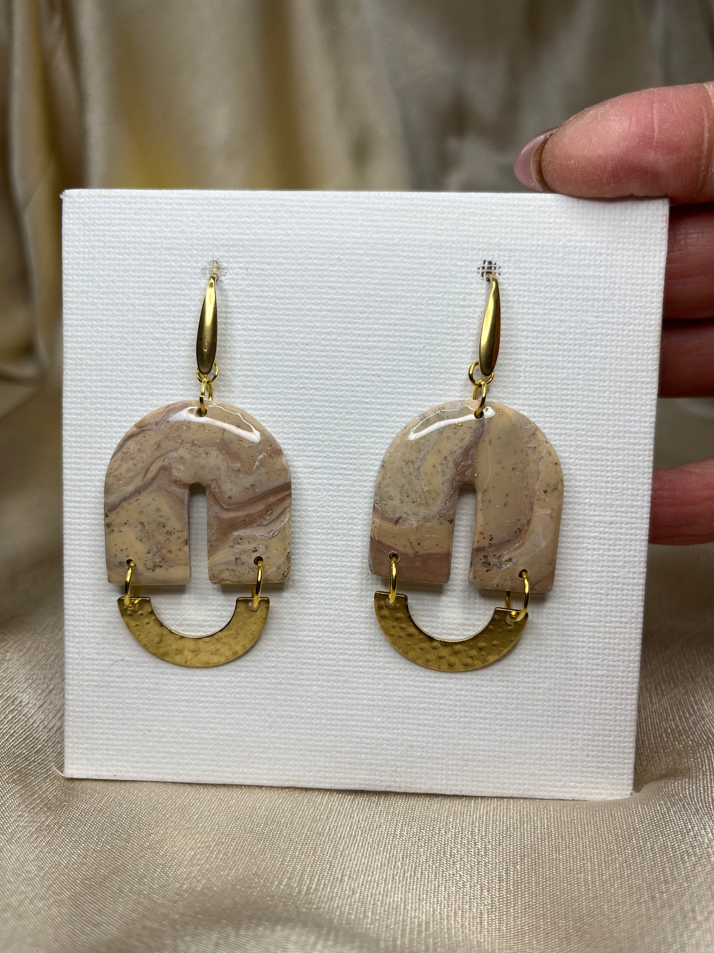 Pendiente Susan Beige