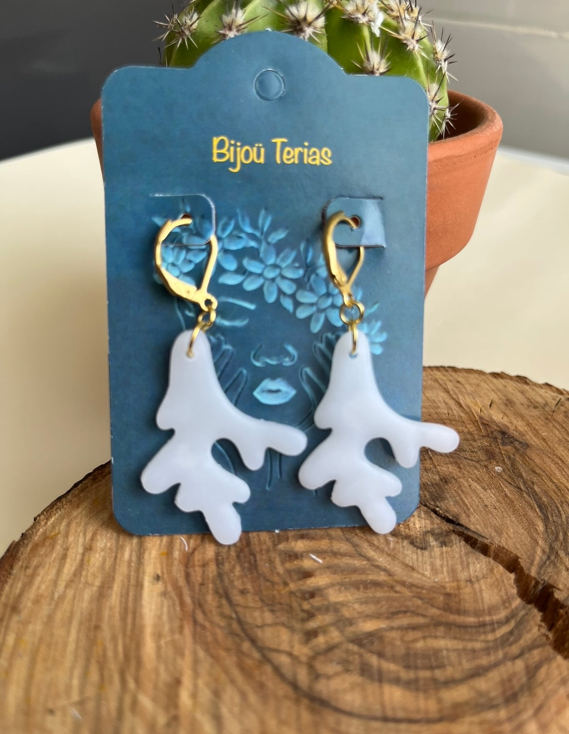 Pendiente Coral Blanco Translúcido Modelo 1