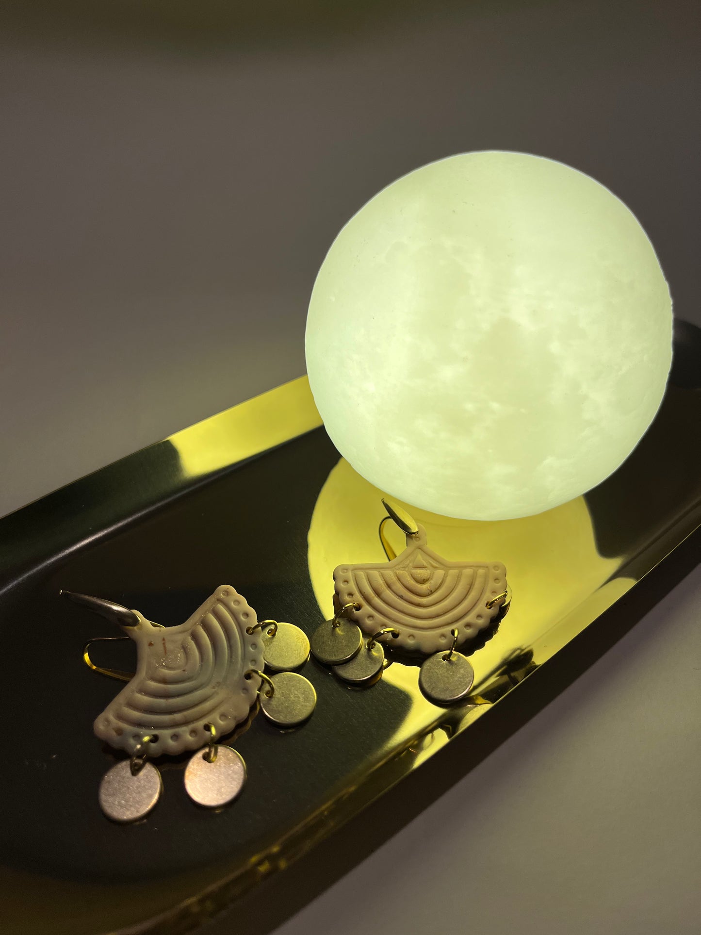 Pendiente Abanico Beige