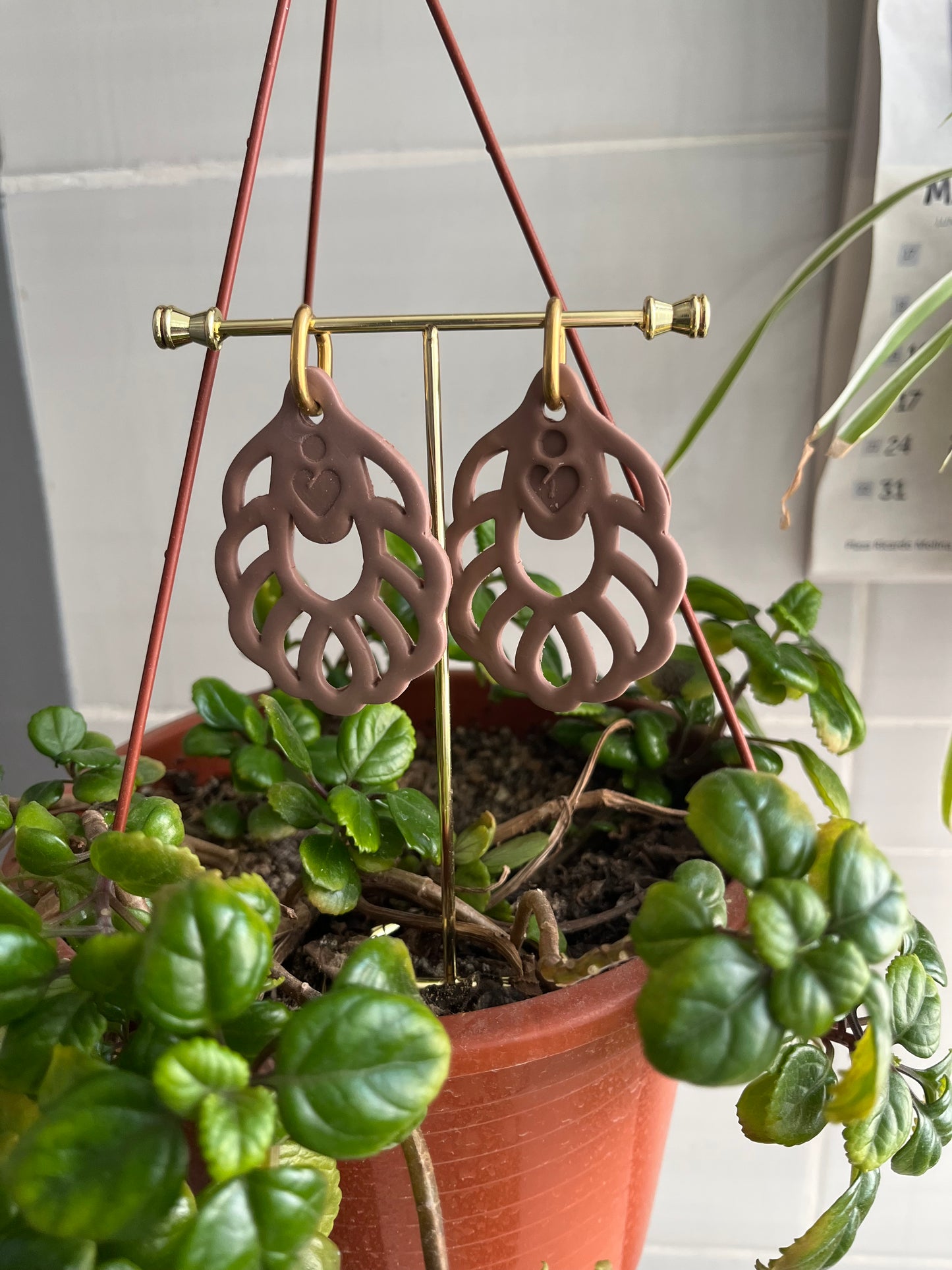 Pendiente Aire Taupe