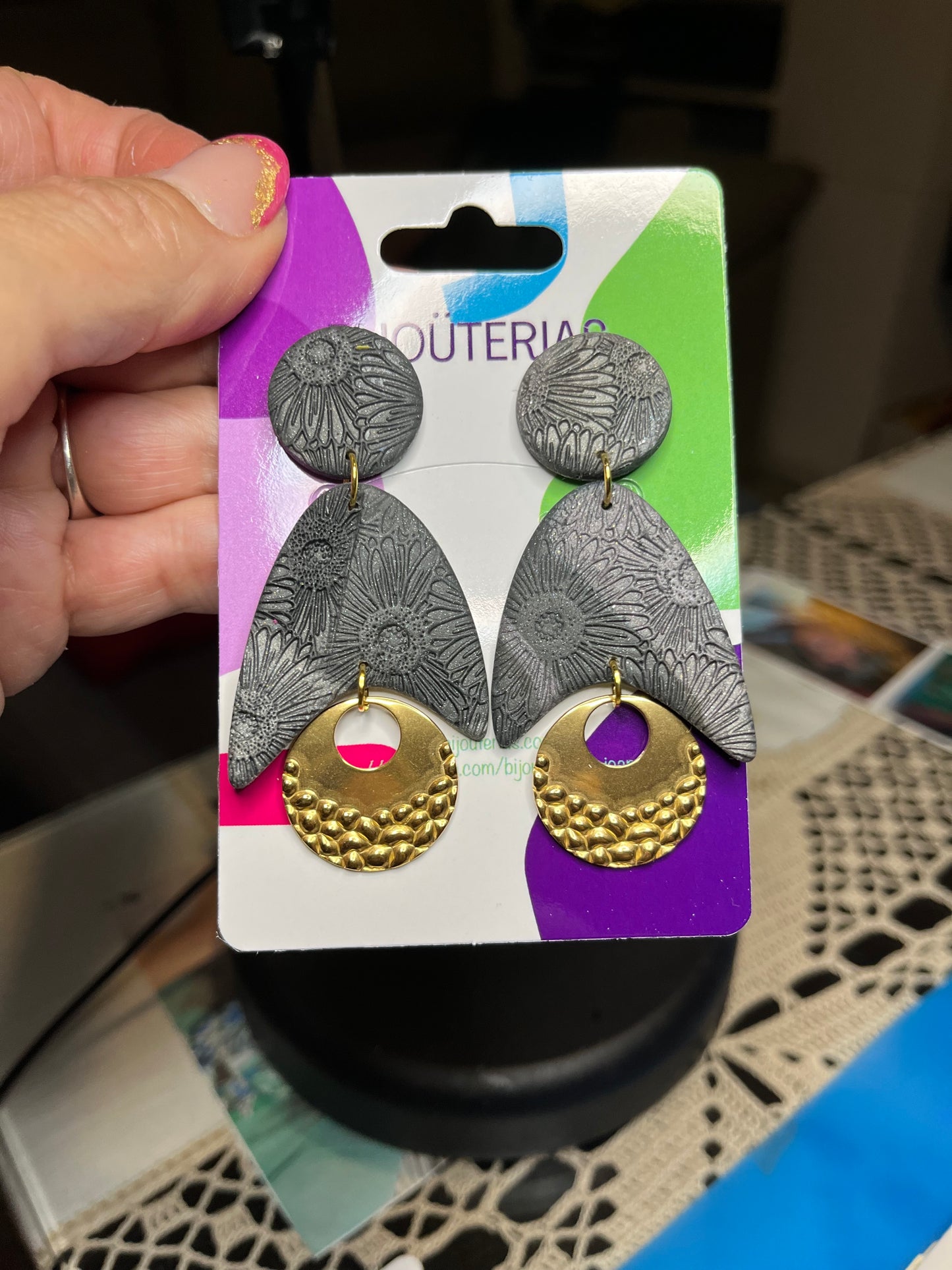 Pendiente Armonia Grisácea