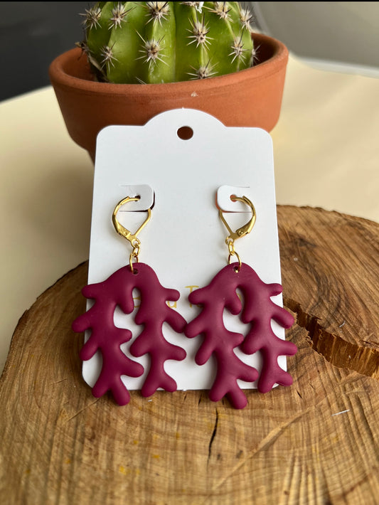 Pendiente Coral Burdeos