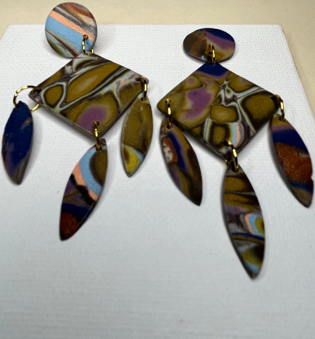 Pendiente arcoíris plumas colgantes