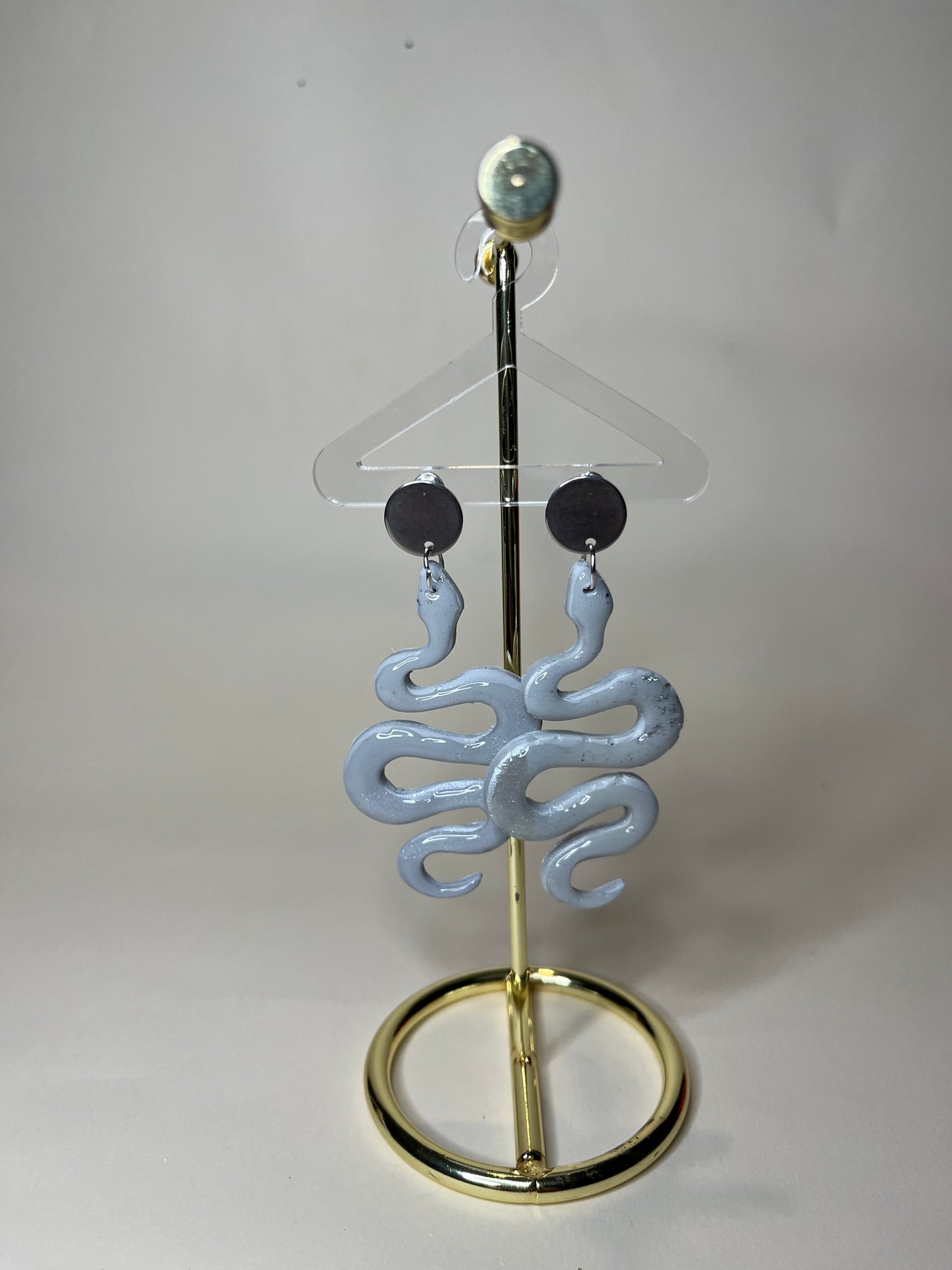 Pendiente Serpiente Gris