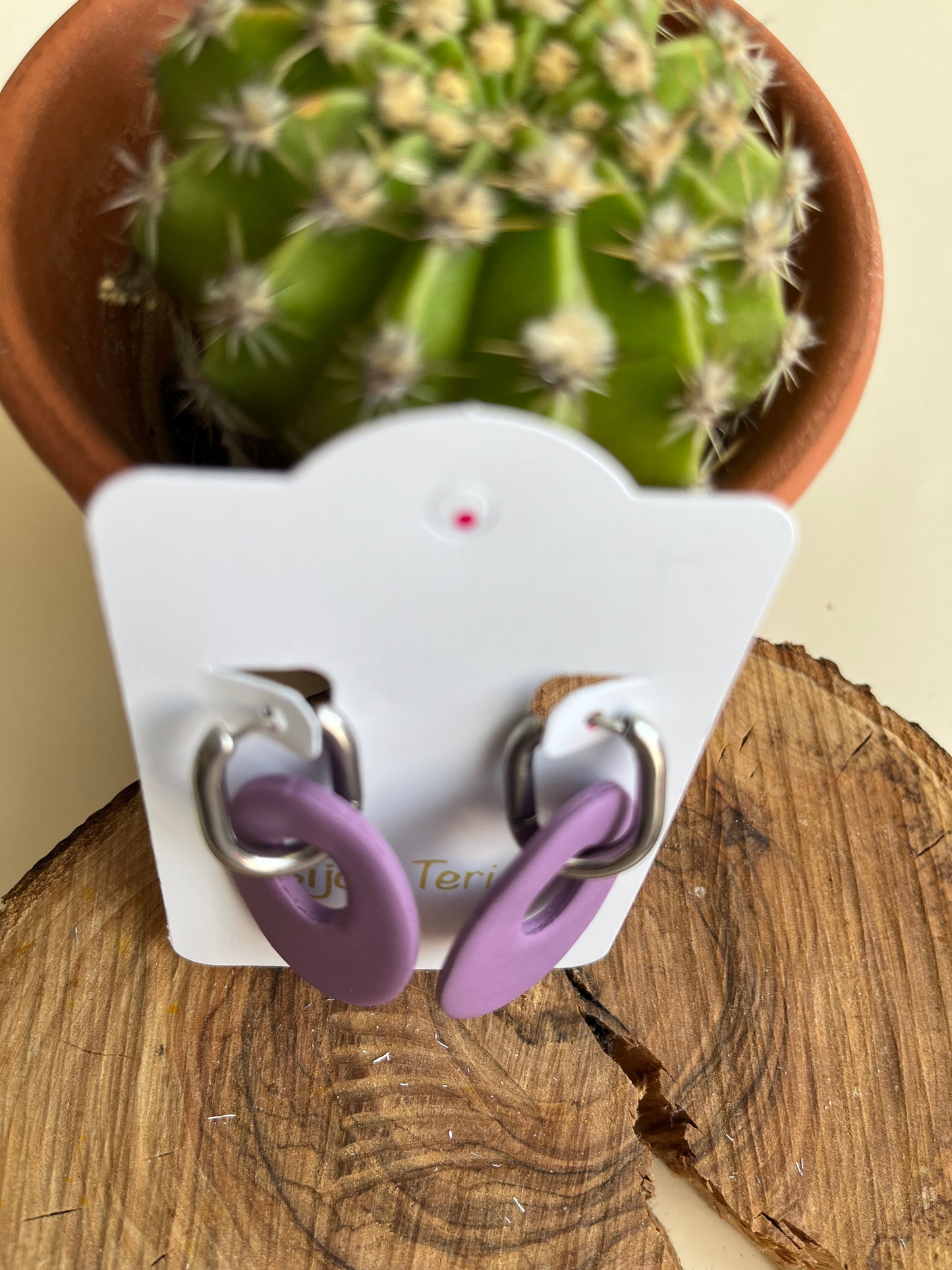 Pendiente Charm Violeta