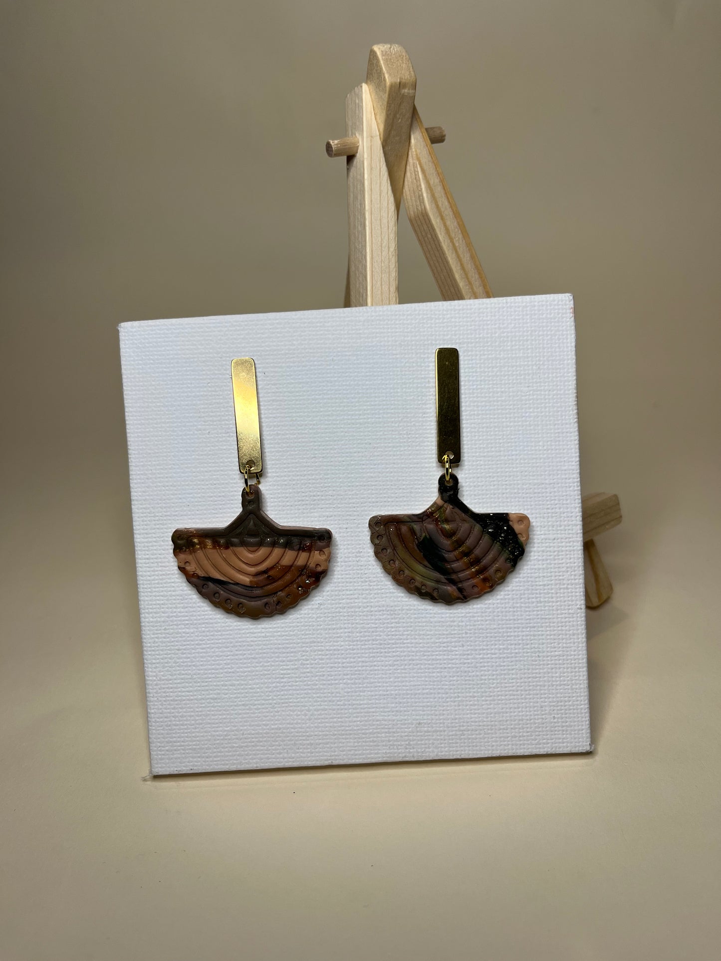 Pendiente Abanico Tierra