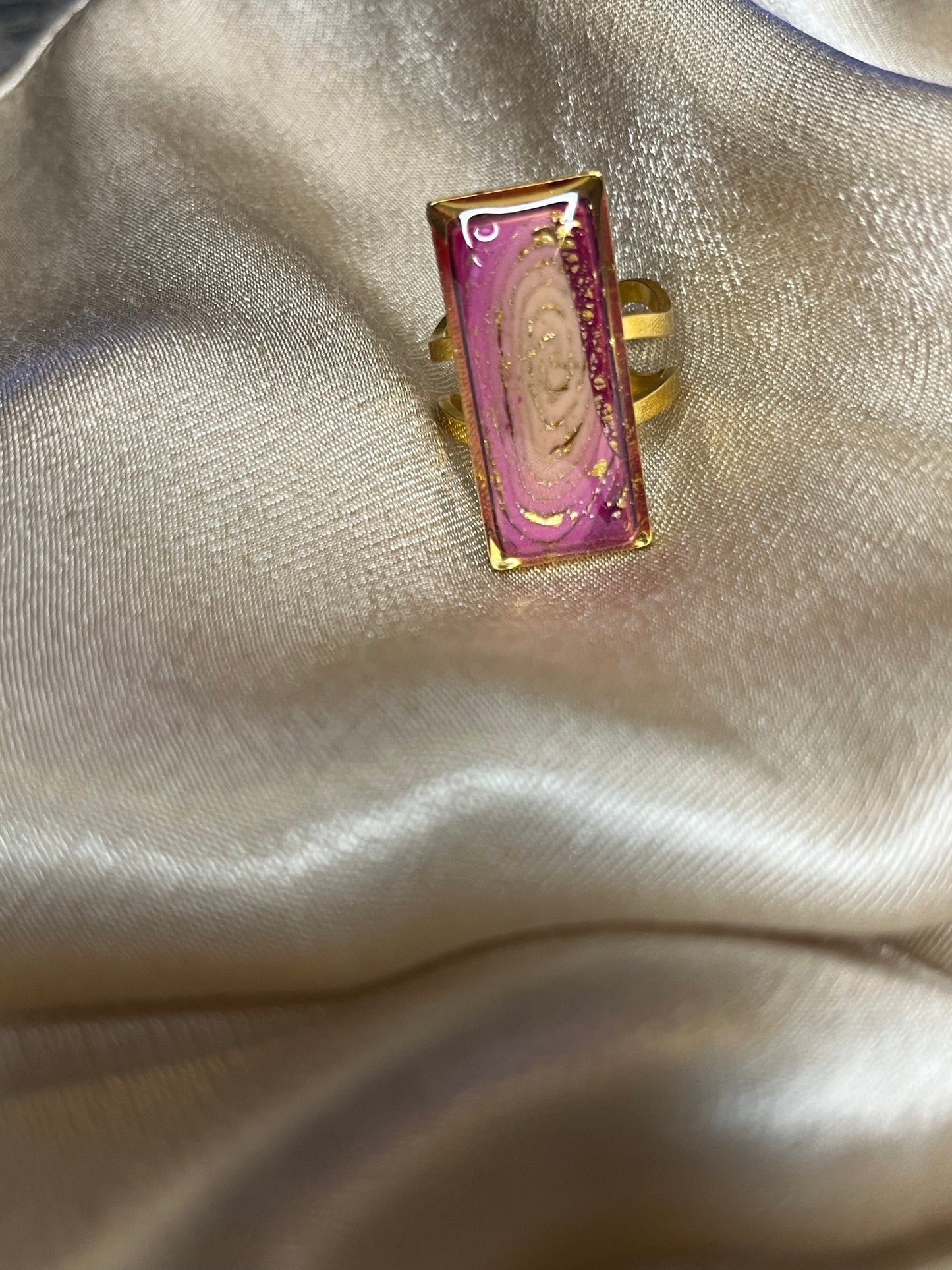 Anillo Fucsia Infinito - Modelo Rectangular
