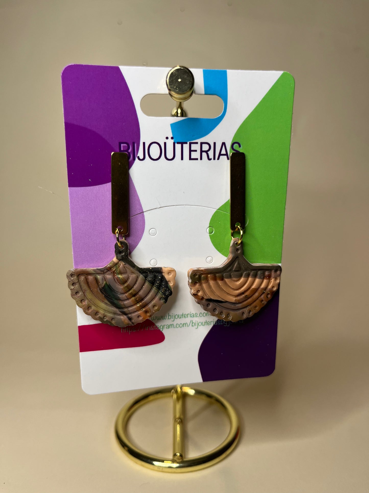 Pendiente Abanico Tierra